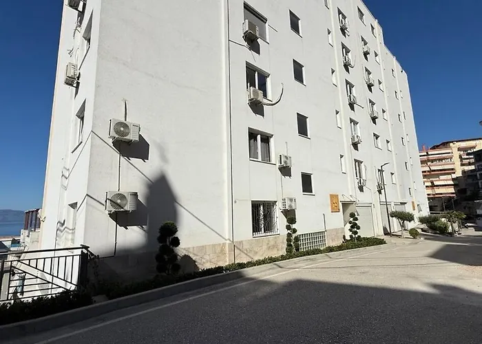 Apartament Tommy Saranda